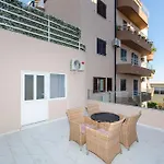 Apartment Beaches & Park Marjan