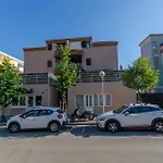Apartment Beaches & Park Marjan