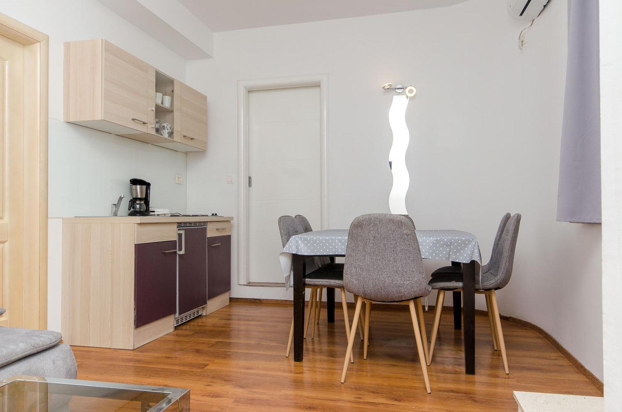 Apartment Apartment Beaches & Park Marjan *