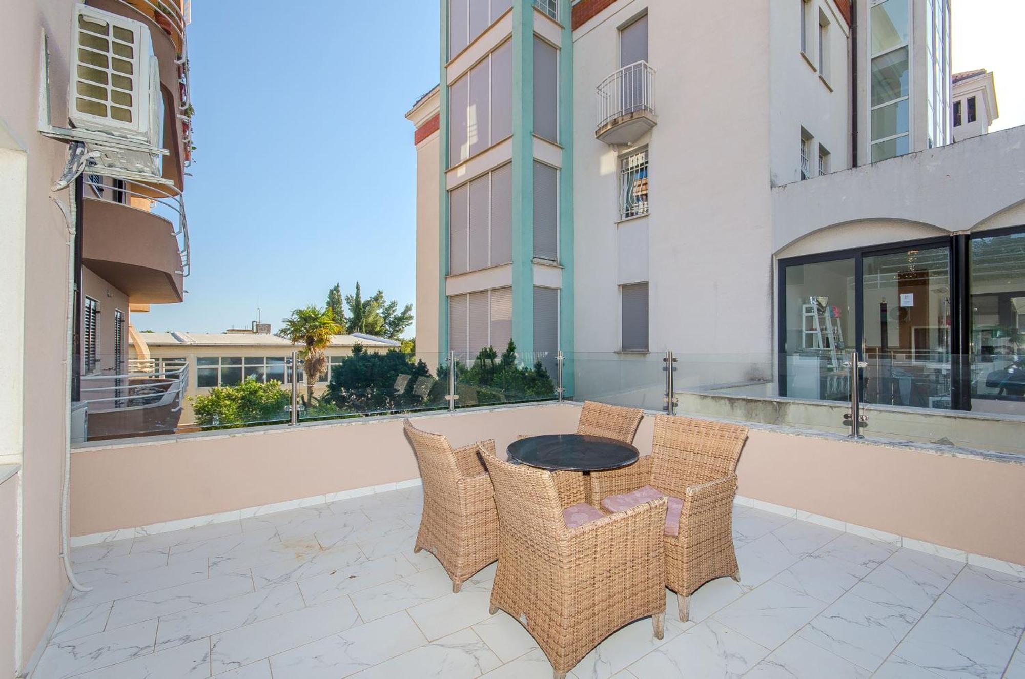 Apartment Beaches & Park Marjan *