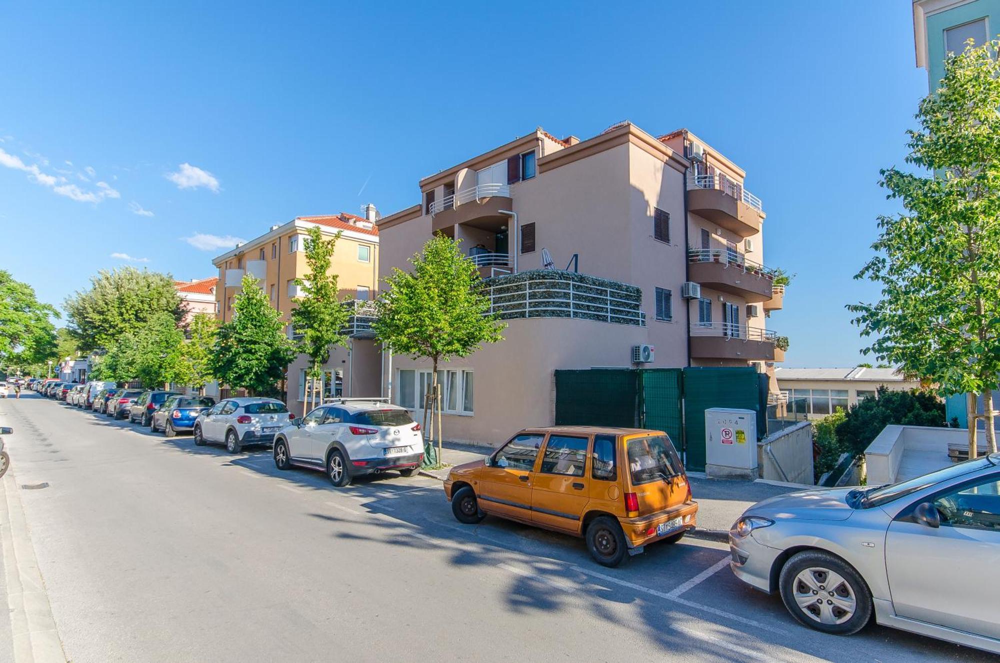 Apartment Apartment Beaches & Park Marjan